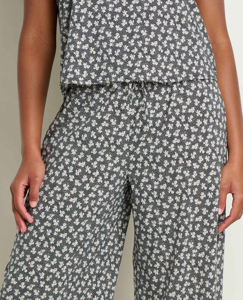 Wide Leg Crop Pant - Black and Salt Print